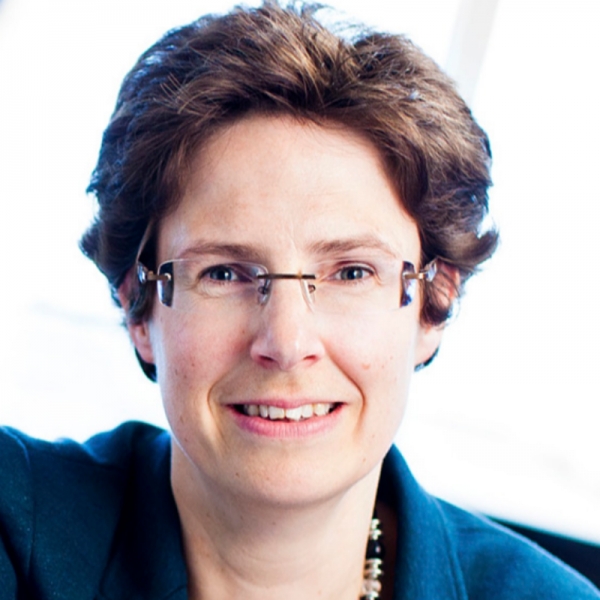 Dr Karin de Visser