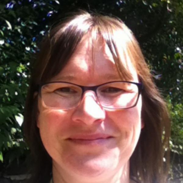 Dr Helen Bryant