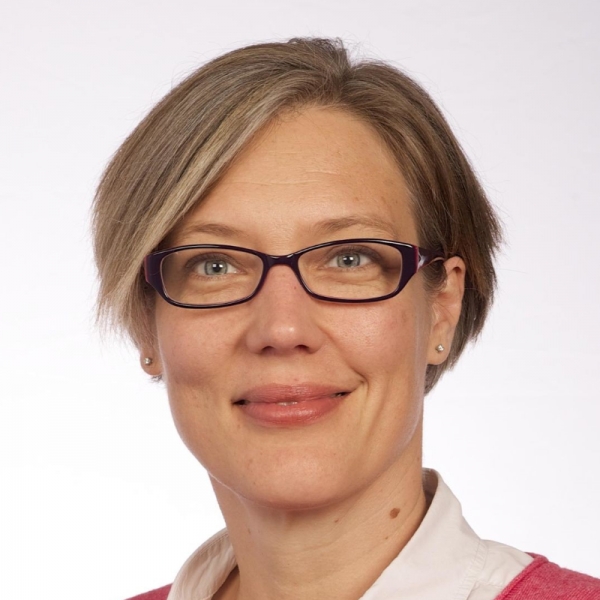 Prof Ester Hammond