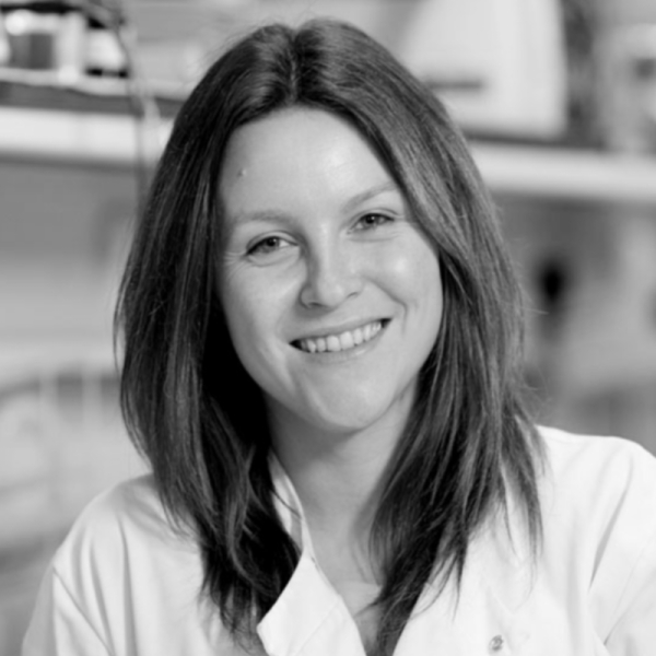 Dr Jacqueline Shields